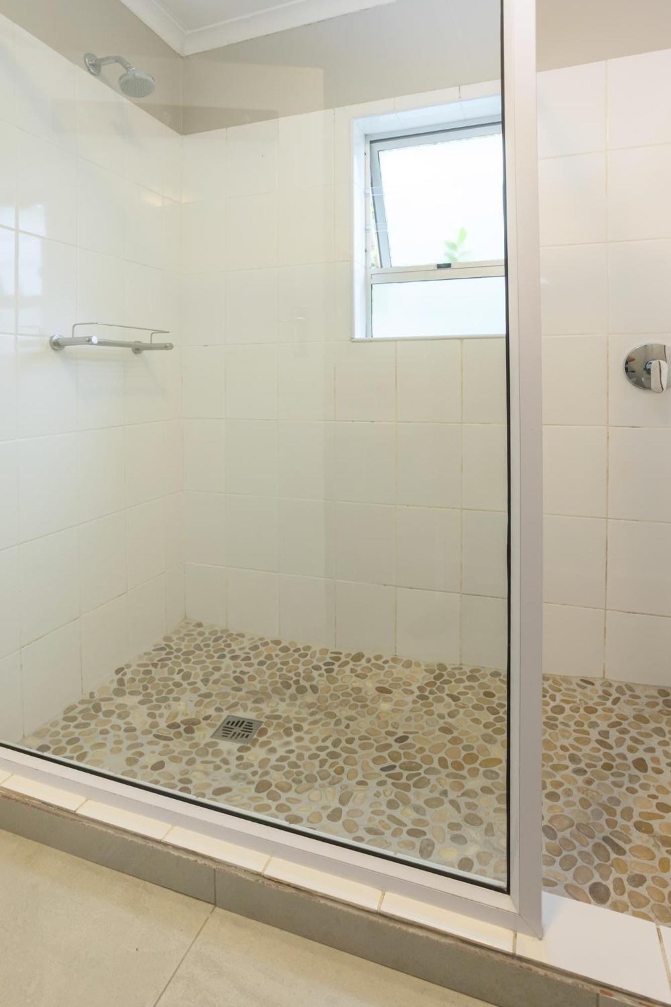 Tuis En Tevrede - 1 Bedroom Flat * Hermanus